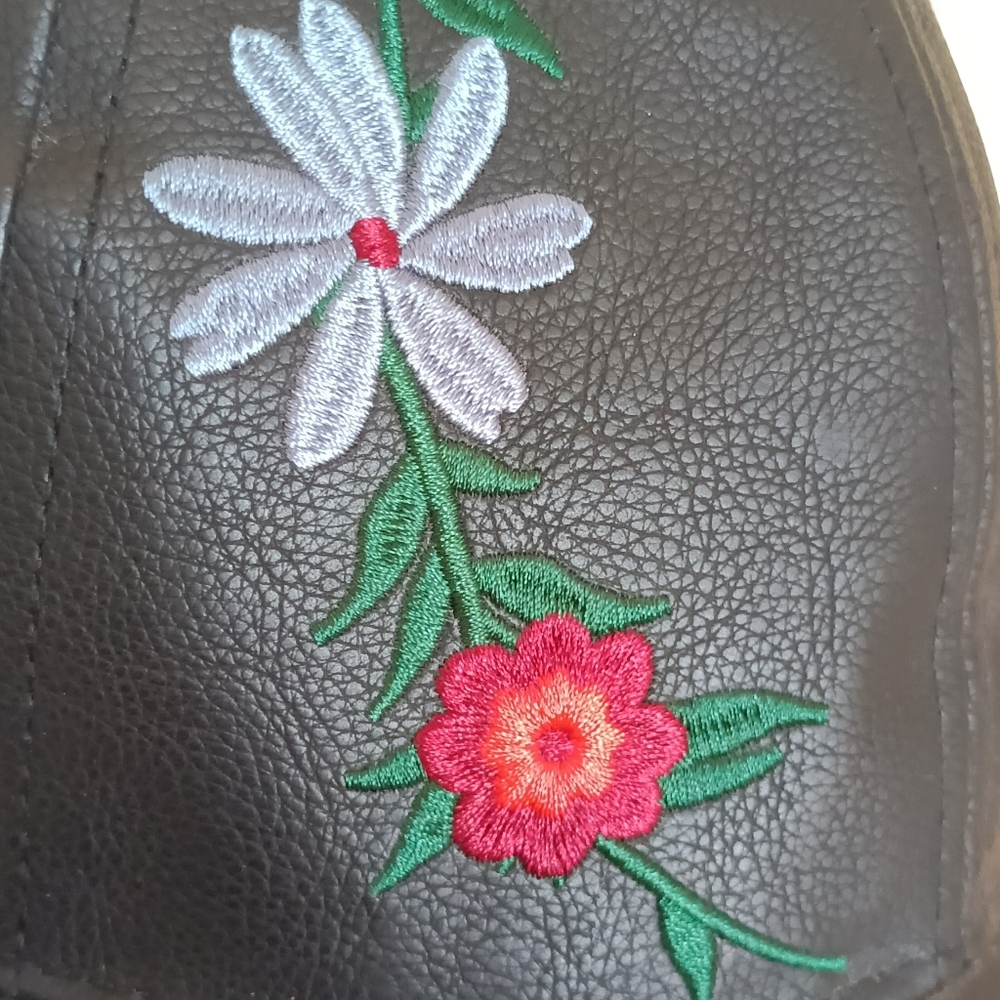 NWOT Vegan Leather Baseball Cap Floral Embroidery Hat OS Black - Picture 7 of 16